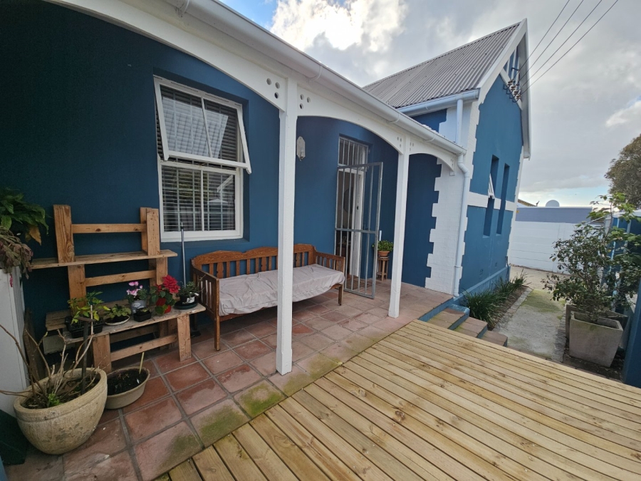 3 Bedroom Property for Sale in Wynberg Western Cape